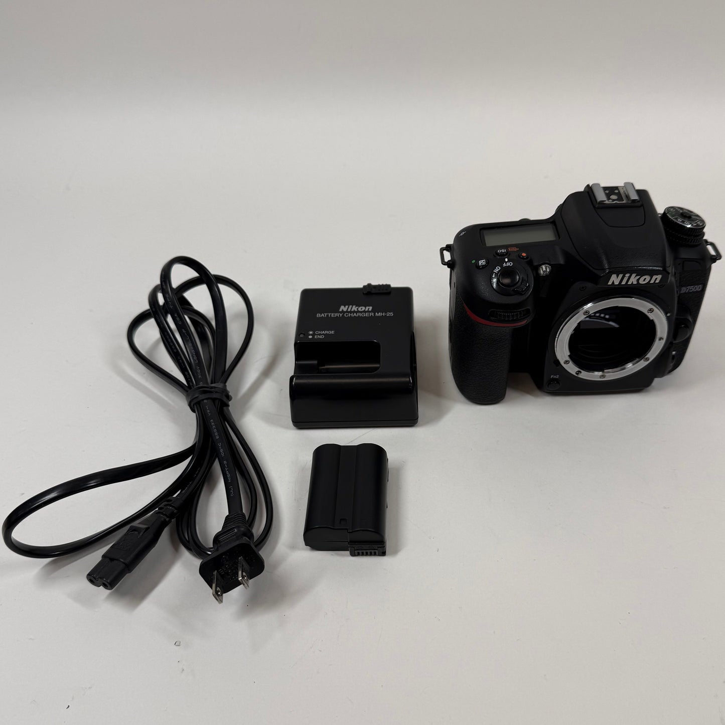 Nikon D7500 20.9MP Digital SLR DSLR Camera 307490 Shutter Count