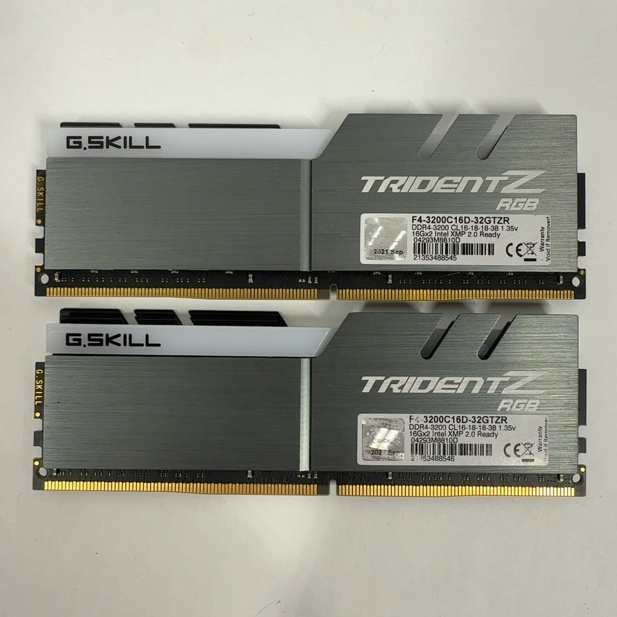 G.Skill Trident Z RGB 32GB (2x16GB) RAM DDR4 3200MHz F4-3200C16D 