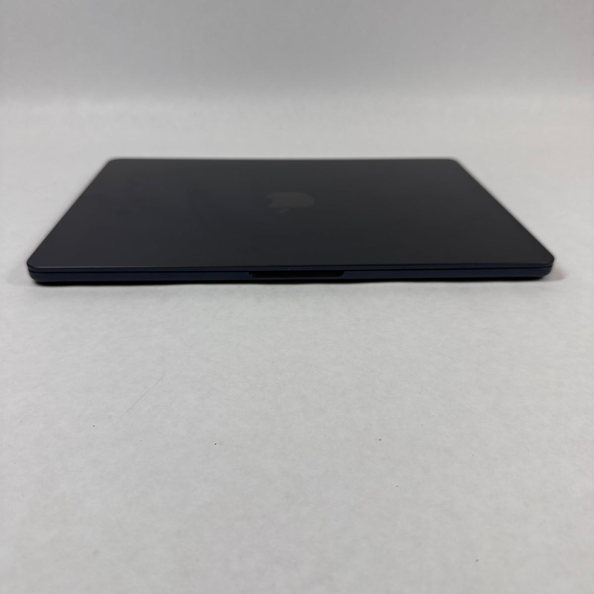 2022 Apple MacBook Air 13.6" M2 8C GPU 3.5GHz 8GB RAM 256GB SSD MLY33LL/A